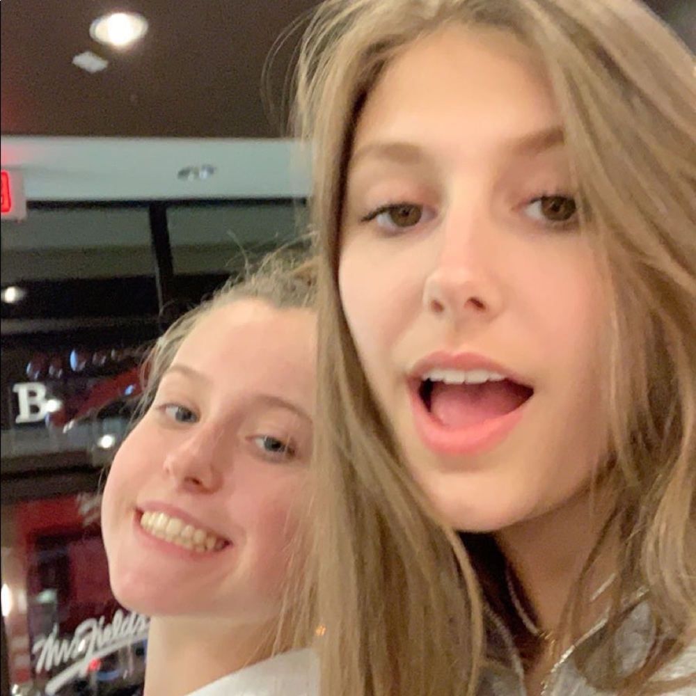 Meet your Posher, Abby